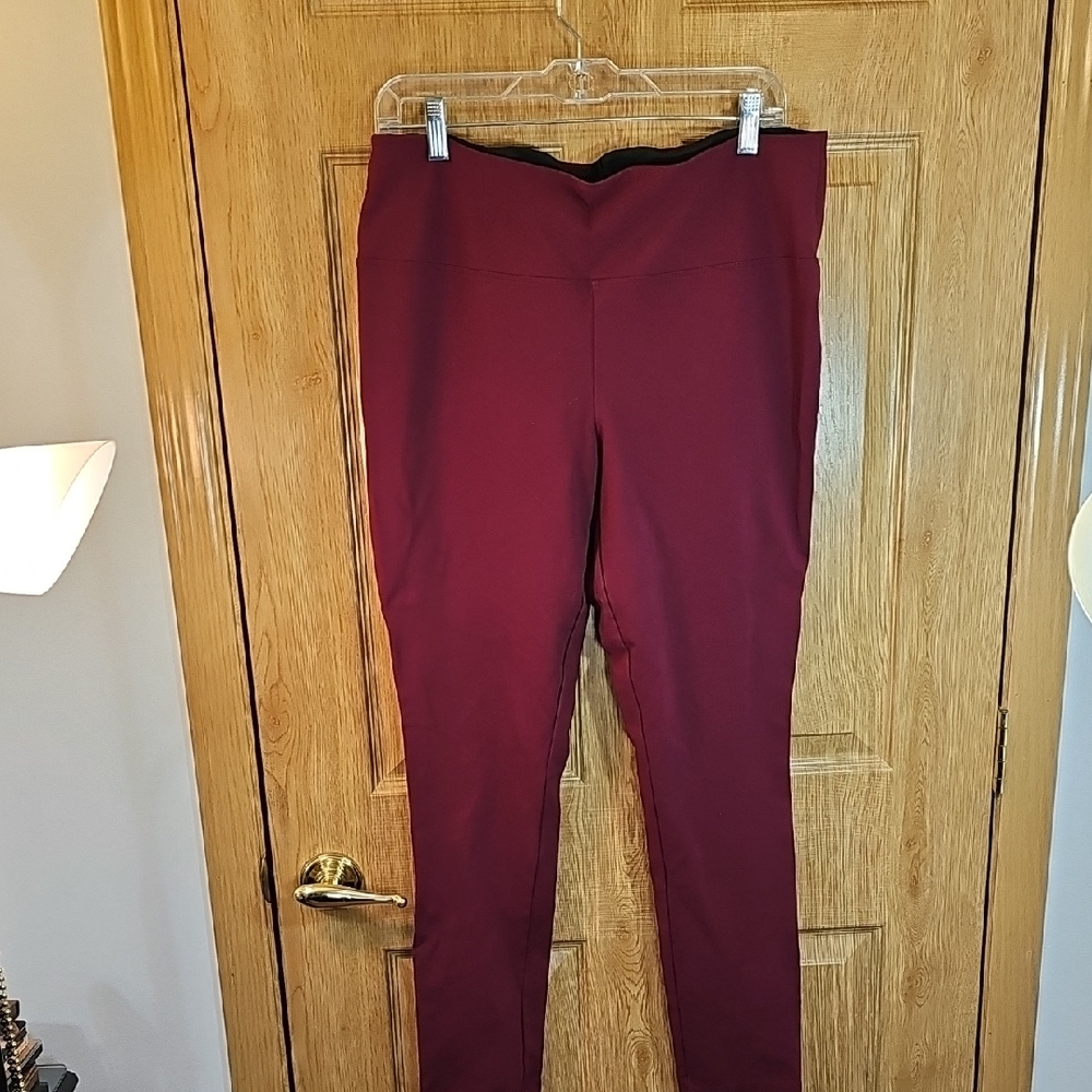 Liz Claiborne Burgundy Leggings
